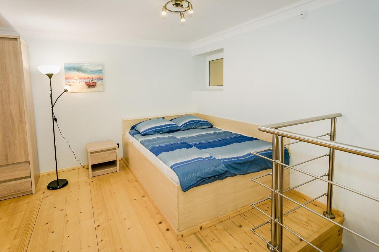 Апартаменти Apartament Stalowa Стальова-Воля Екстер'єр фото